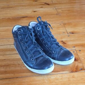 Taos Hightop Sneakers